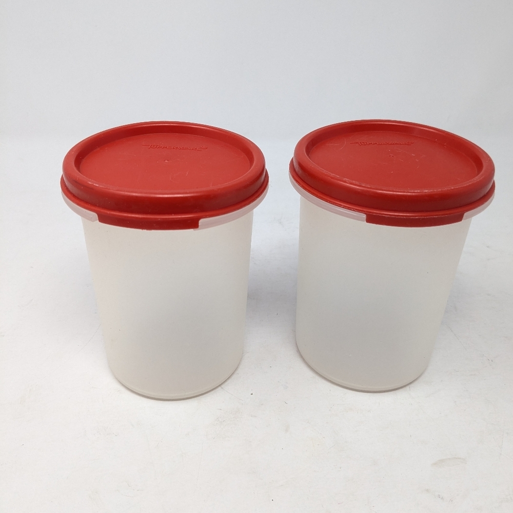 2 Vintage Tupperware Modular Mates Round  15 oz. Container 1606 w Red Seal 1607